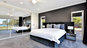 6 Schlafzimmer, Bügeleisen/Bügelbrett, kostenloses WLAN