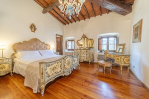Room - A charming Florentine retreat (Firenze)