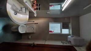 Dusche, Whirlpool, Handtücher, Seife