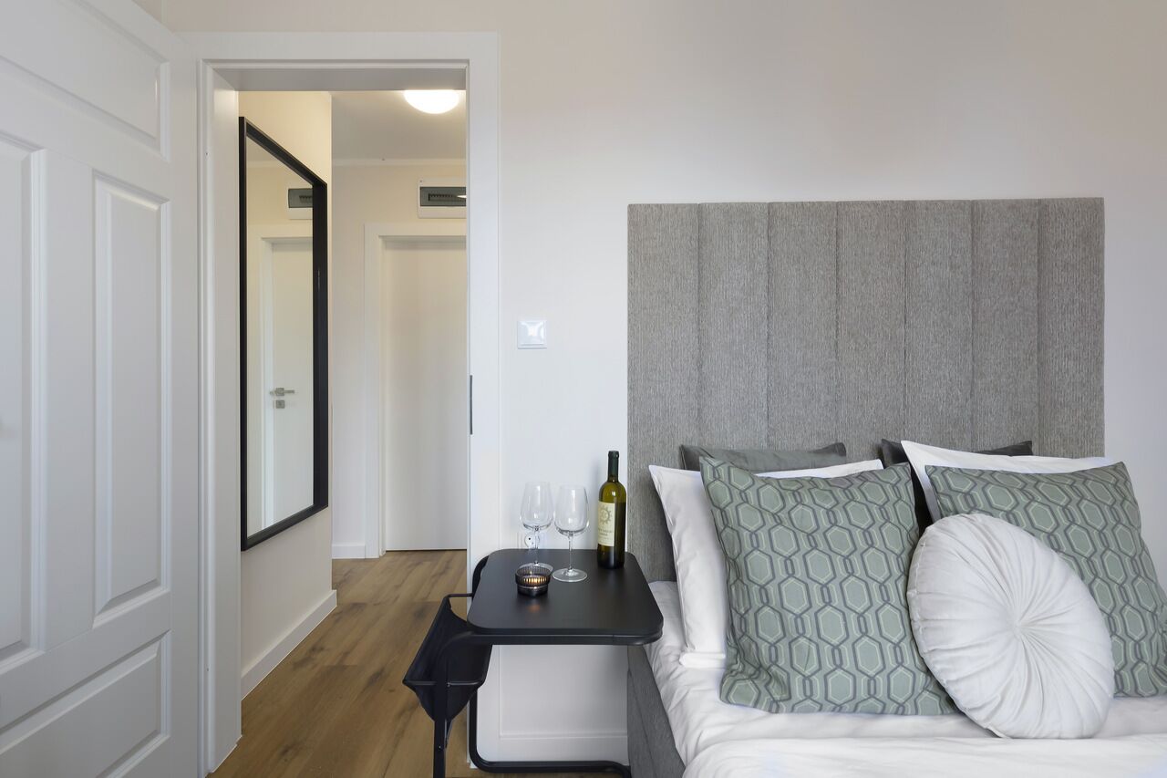 Club Apartment | Iron/ironing board, free WiFi
