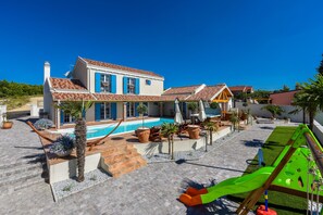 Pool - Villa Mek (Novigrad)