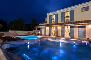 Pool - Villa Mek (Novigrad)