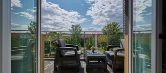 Comfortable Apartment with Parking | Balcony | Air Conditioning