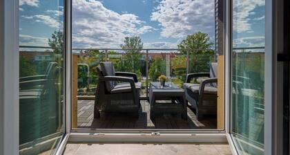 Comfortable Apartment with Parking | Balcony | Air Conditioning