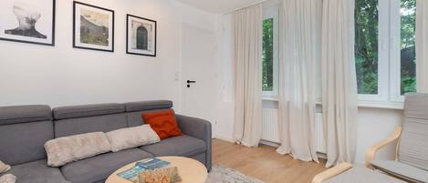 Téléviseur, bureau