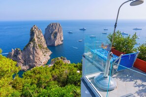 Property grounds - 2 Bedroom Villa in Campania (Campania)