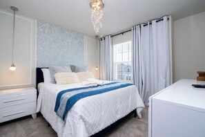 7 chambres, fer et planche à repasser, Wi-Fi, draps fournis