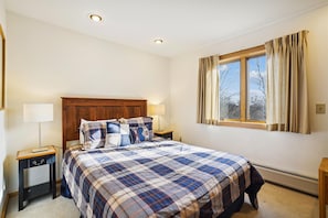 1 bedroom, WiFi (free), bed sheets