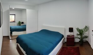 1 chambre, fer et planche à repasser, Wi-Fi, literie fournie