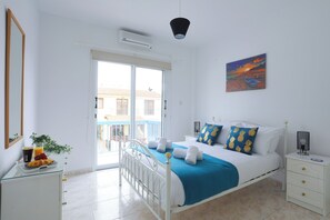 2 bedrooms, iron/ironing board, WiFi, bed sheets - Stylish 2 Bed Apartment in Central Paphos, Close To Beach, Home from Home (Paphos)