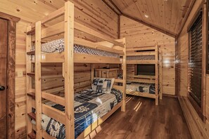 4 Schlafzimmer, Bügeleisen/Bügelbrett, kostenloses WLAN, Bettwäsche