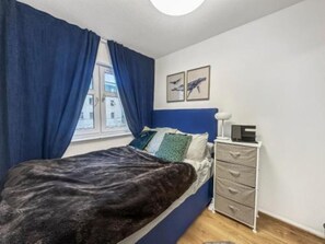2 bedrooms