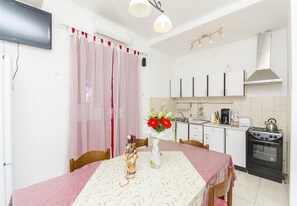 Apartment, Smoking | 2 bedrooms - Apartments Rome - 70 m From sea (Trogir)