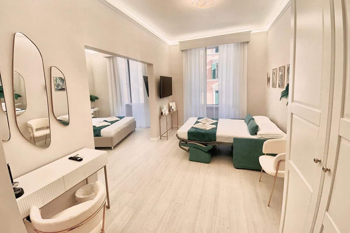 Quadrupla Tradizionale | 1 camera, biancheria da letto ipoallergenica, una scrivania