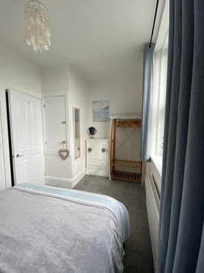 2 bedrooms, iron/ironing board, travel cot, WiFi