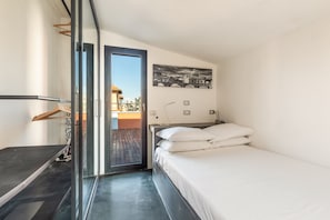 1 chambre, fer et planche à repasser, Wi-Fi gratuit, draps fournis