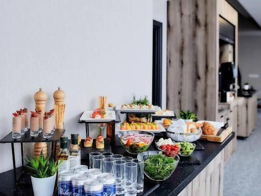 Tägliches Frühstücksbuffet (59 PLN pro Person)