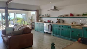 Estúdio | 2 quartos, escrivaninha, acesso à internet de alta velocidade