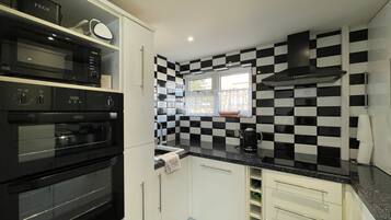 Apartment | 2 bedrooms, Internet