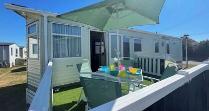 27 Tower View Pevensey Bay Holiday Park Beach