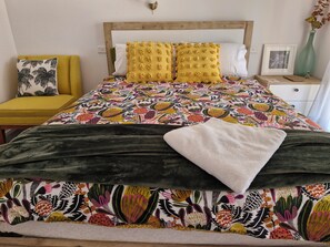 2 bedrooms, iron/ironing board, free WiFi, bed sheets