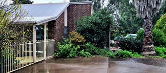 "The Gums" peaceful & private cottage close to amenities & beautiful Lake Albert