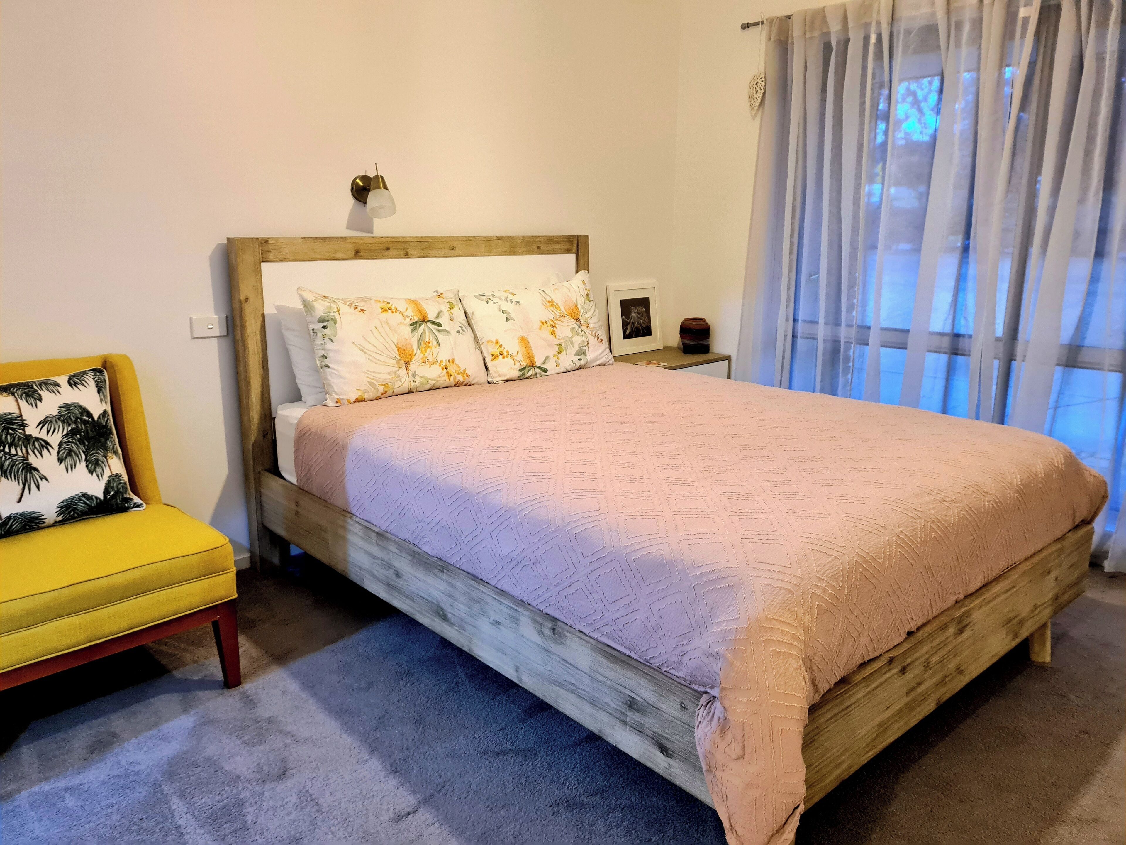 2 makuuhuonetta, silitysrauta/-lauta, ilmainen Wi-Fi, vuodevaatteet