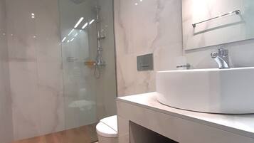 Shower, free toiletries, hair dryer, bathrobes