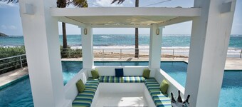 Oceanfront 5-Stars Starfish Villa, Dawn Beach, Private Pool, Secured, Concierge