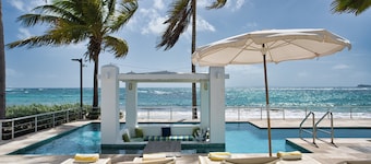 Oceanfront 5-Stars Starfish Villa, Dawn Beach, Private Pool, Secured, Concierge