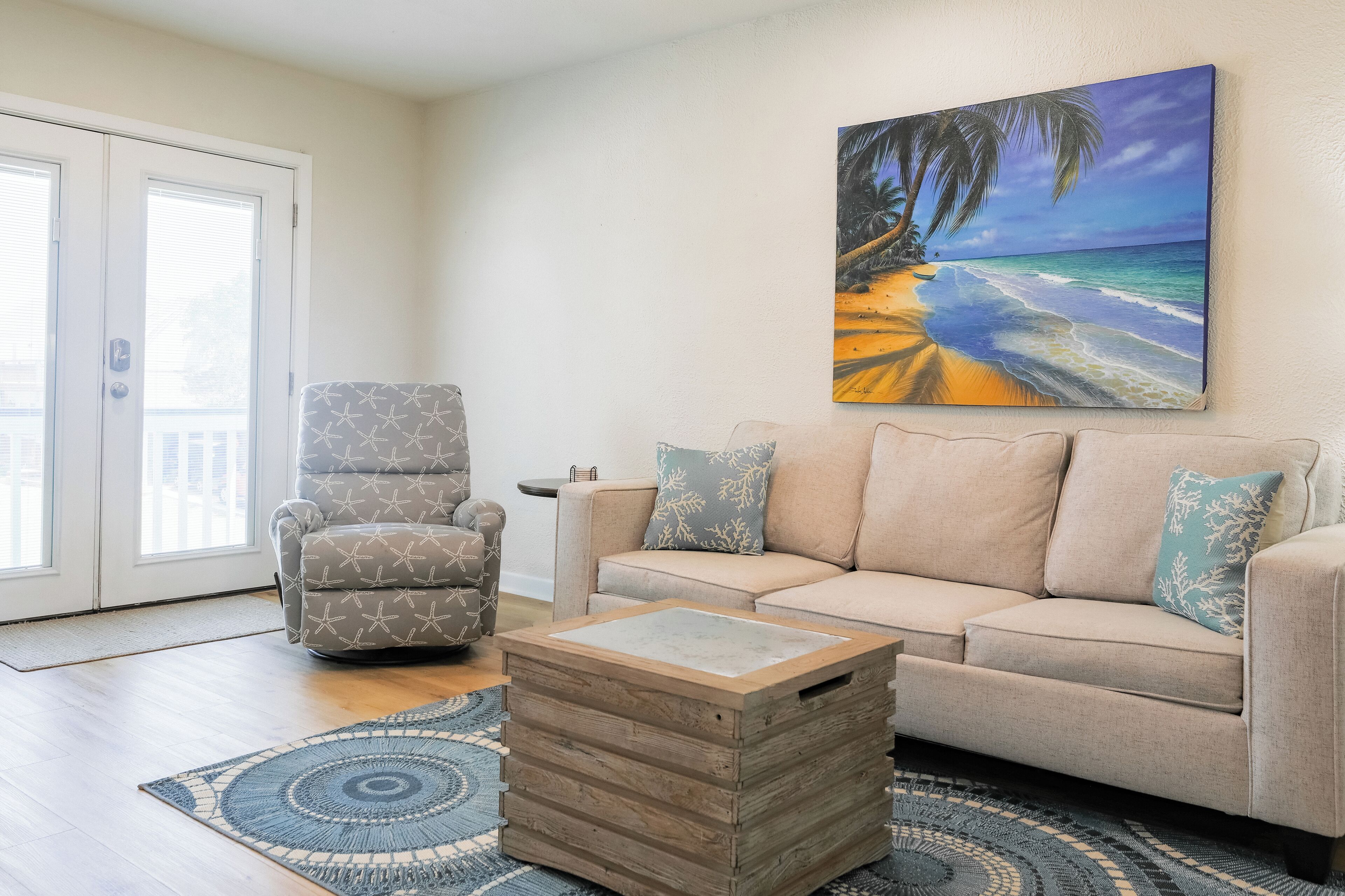 Little Piece of Paradise - 2/1 Apartment - NO CLEANING FEE