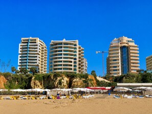 Am Strand, Strandtücher