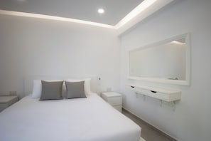 2 bedrooms, in-room safe, free WiFi, bed sheets