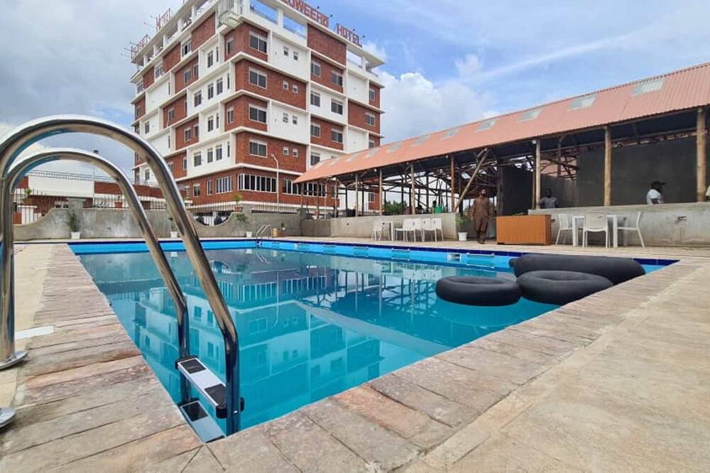Luweero Hotel Apartments — hotel in Kasana Luweero Town, Mabanda Piida, Luweero UG, 256
