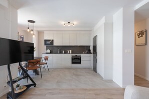 Fridge, microwave, oven, stovetop - Salakobeta - baskeyrentals (Lasarte-Oria)