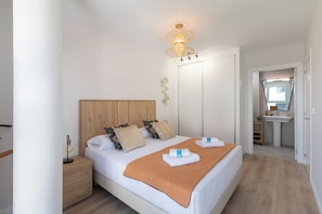 3 chambres, fer et planche à repasser, Wi-Fi, literie fournie