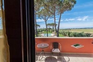 Property grounds - Farmhouse Podere Nonno Gino - Oleander (Toscana)