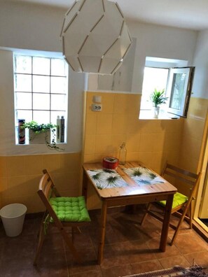 Dining - Curcanilor 18 (Brasov)