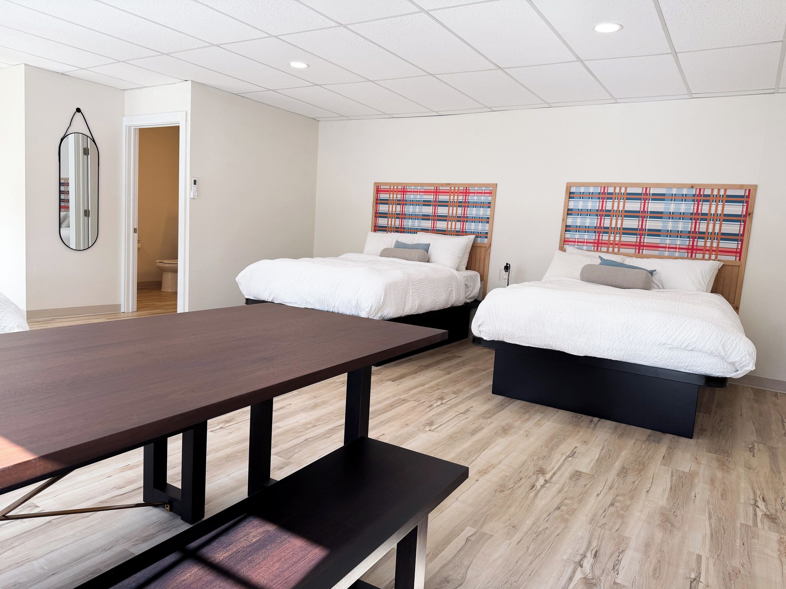 Deluxe Studio Suite, Multiple Beds | Premium bedding, down comforters, Tempur-Pedic beds, free WiFi