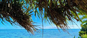 Breathtaking Sunsets: Cozy Bungalow on the Lagoon, private getaway