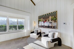 Interior - Beverly Tree House - Classic Hollywood Estate with Breathtaking Views (Los Angeles)