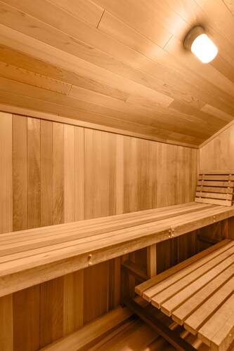 Beverly Tree House - Classic Hollywood Estate with Breathtaking Views