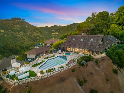 Beverly Tree House - Classic Hollywood Estate with Breathtaking Views