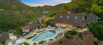 Beverly Tree House - Classic Hollywood Estate with Breathtaking Views