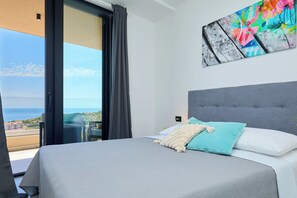 2 bedrooms