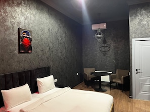 Chambre Supérieure Double ou avec lits jumeaux | Literie de qualité supérieure, coffres-forts dans les chambres, bureau