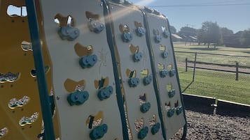 ์ผ์ธ ์๋ฒฝ ๋ฑ๋ฐ