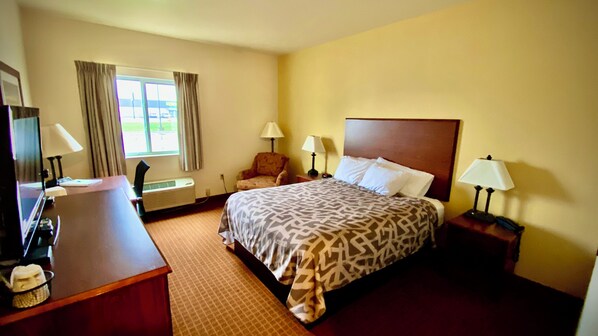 Comfort Single Room | Premium bedding, minibar, desk, laptop workspace