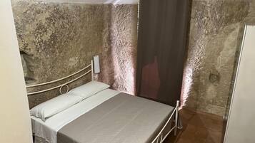 1 camera, Wi-Fi, lenzuola