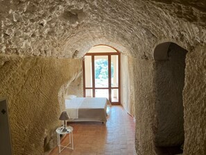2 bedrooms, internet, bed sheets - Apartment with Sea View (TROPEA)